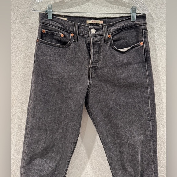 Levi’s Premium Denim Women’s Wedgie Fit Ankle Button Bite My Dust Grey Jeans 27 - Picture 8 of 16